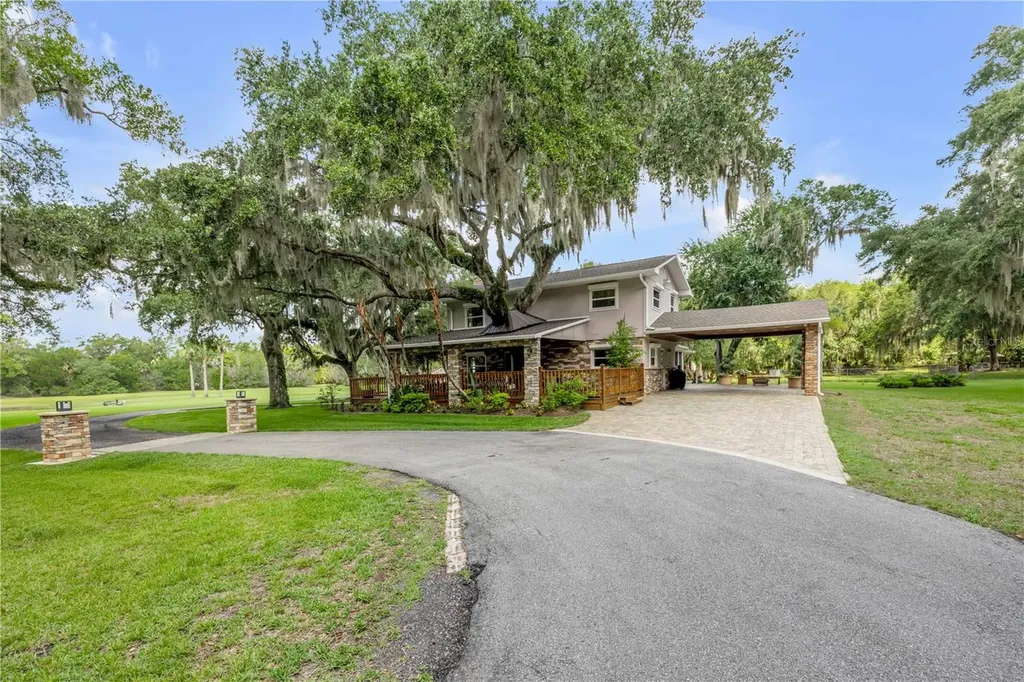 800 Hidden Oaks Lane Oak Hill FL 32759
