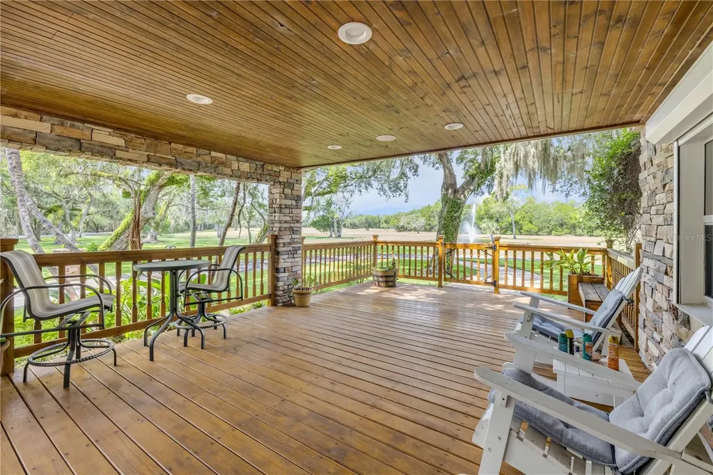 800 Hidden Oaks Lane Oak Hill FL 32759