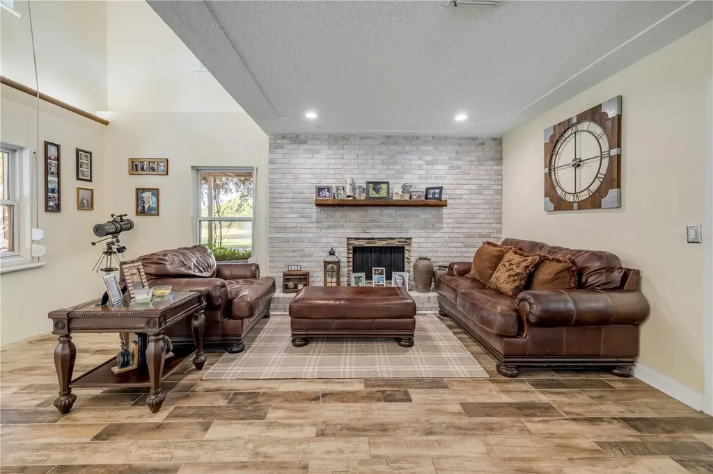 800 Hidden Oaks Lane Oak Hill FL 32759