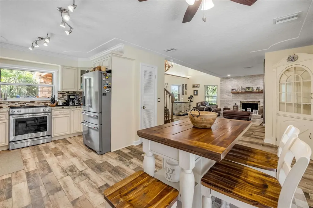 800 Hidden Oaks Lane Oak Hill FL 32759