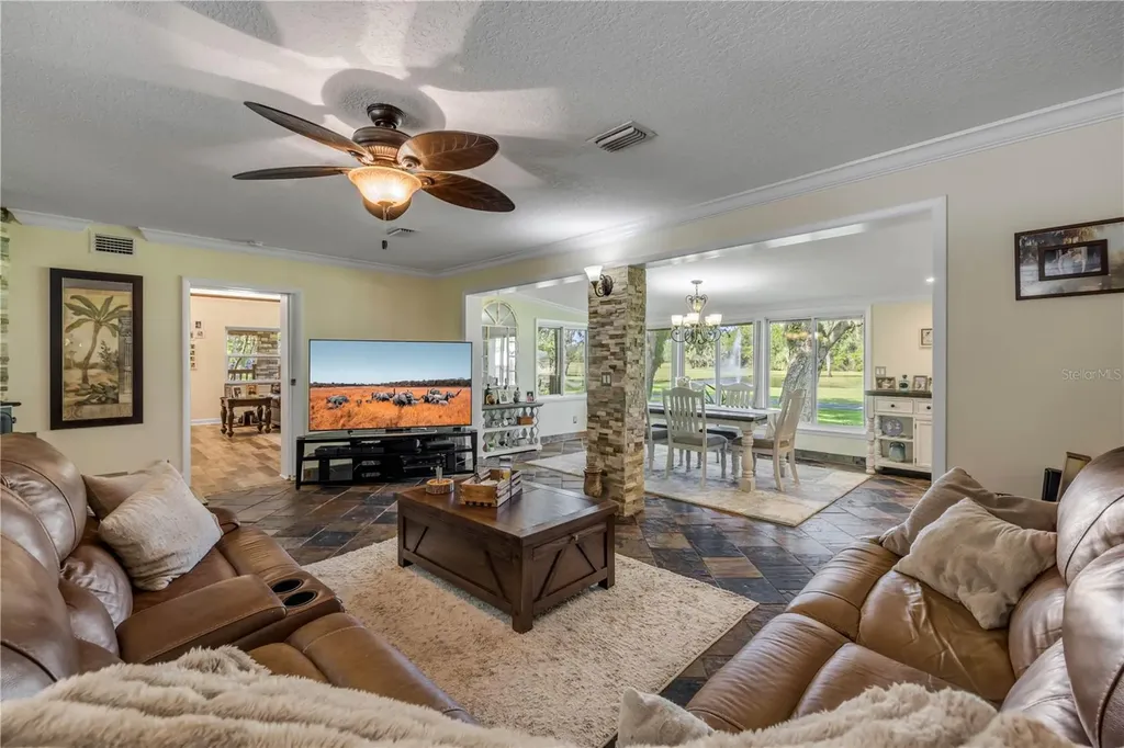 800 Hidden Oaks Lane Oak Hill FL 32759
