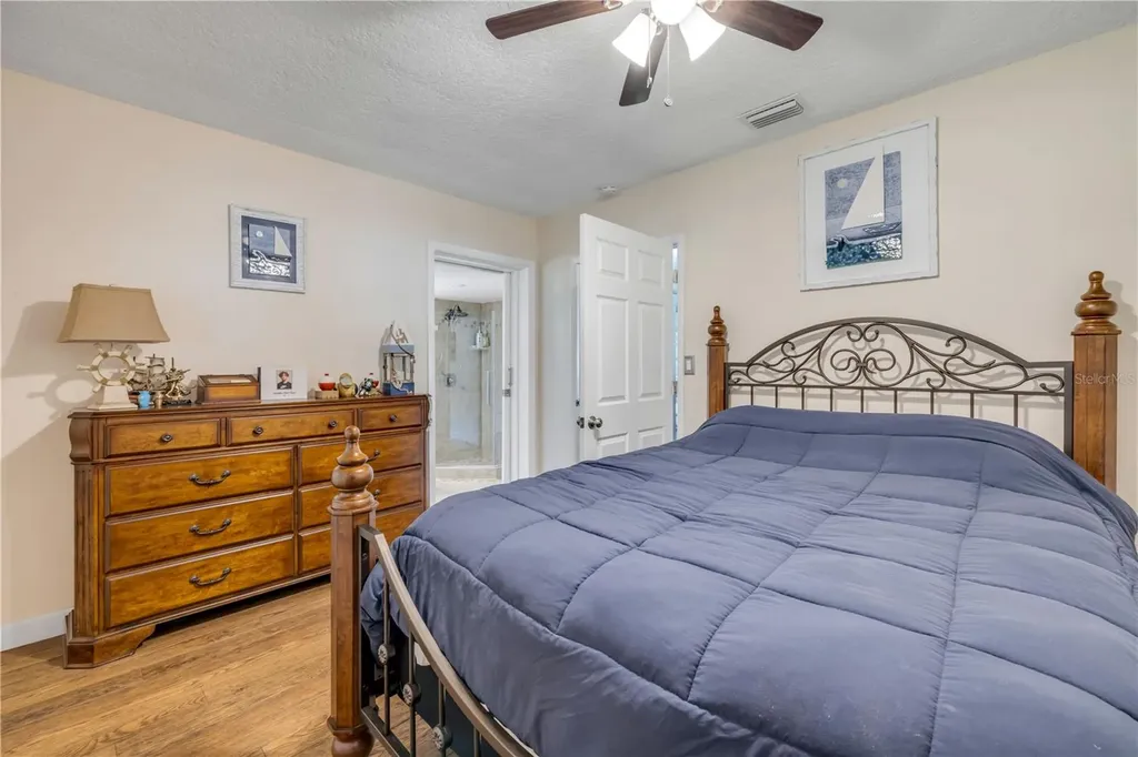 800 Hidden Oaks Lane Oak Hill FL 32759