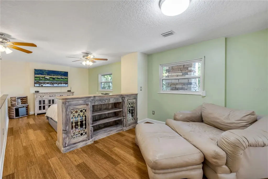 800 Hidden Oaks Lane Oak Hill FL 32759