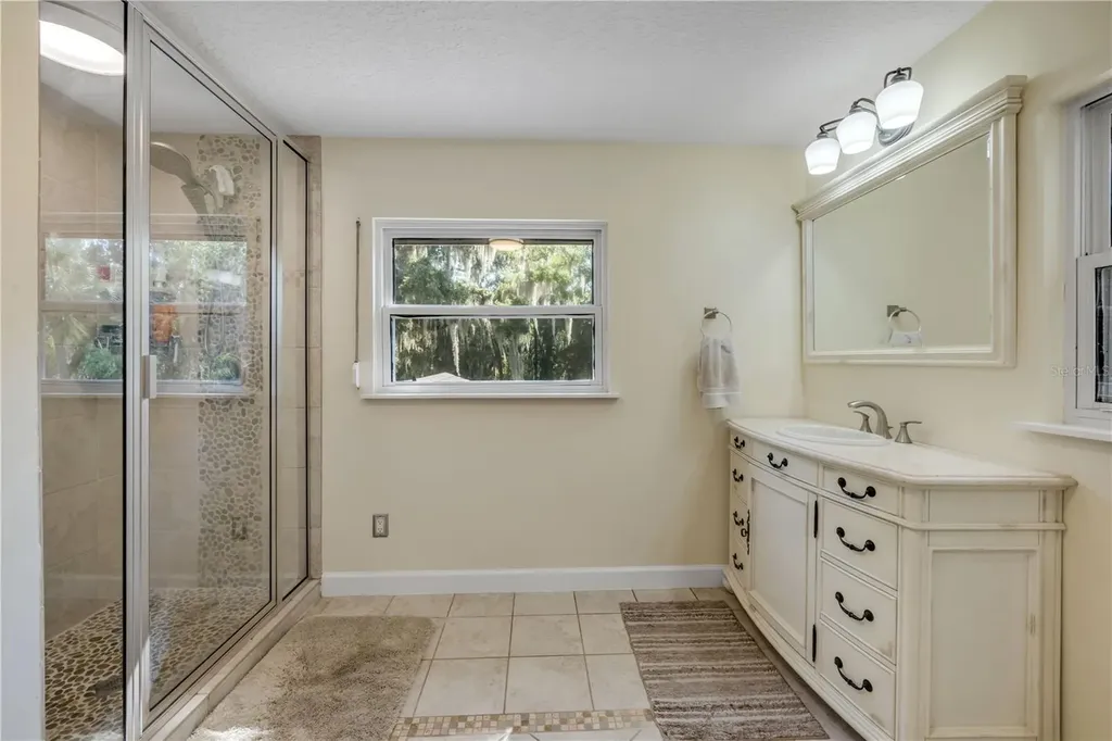 800 Hidden Oaks Lane Oak Hill FL 32759