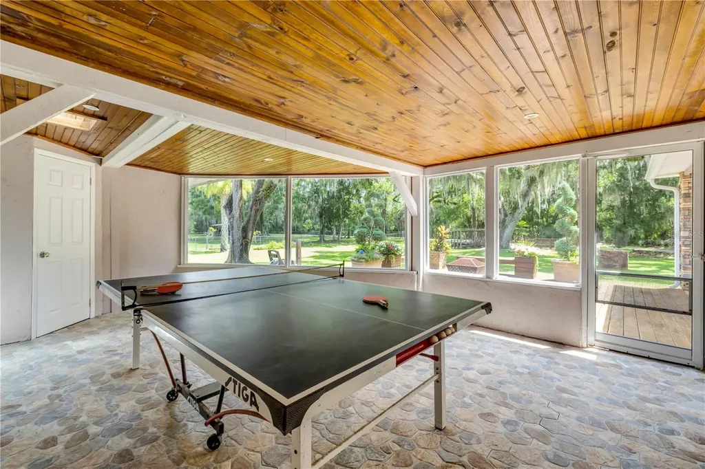 800 Hidden Oaks Lane Oak Hill FL 32759