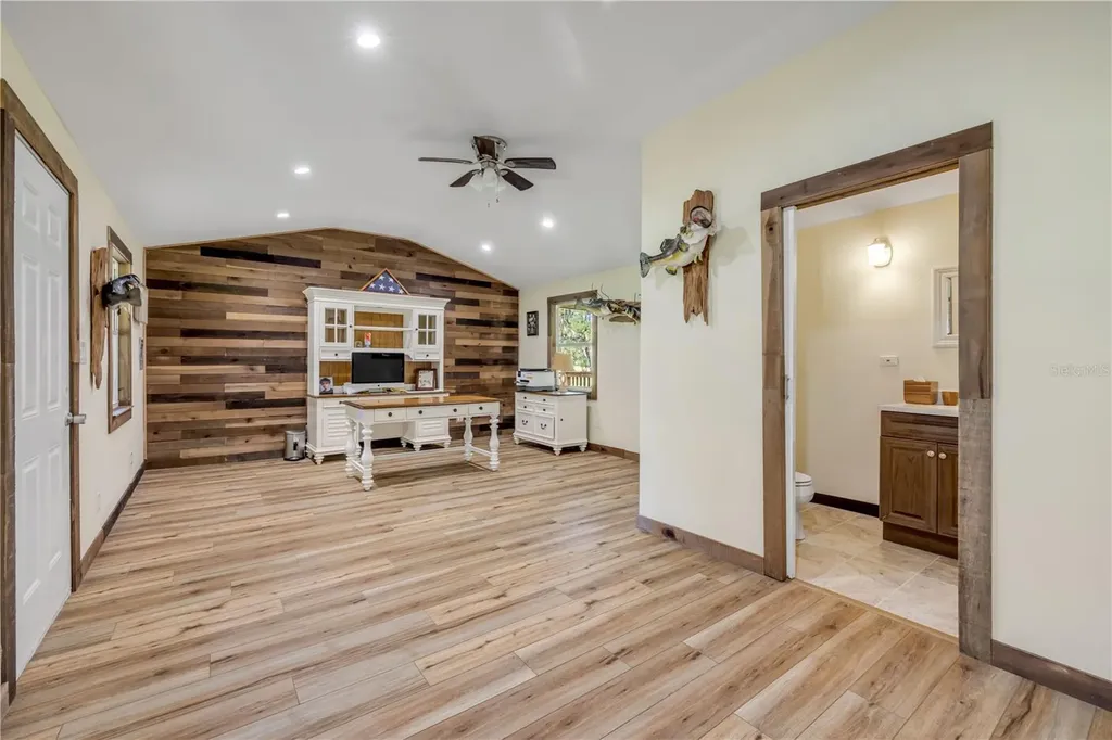 800 Hidden Oaks Lane Oak Hill FL 32759