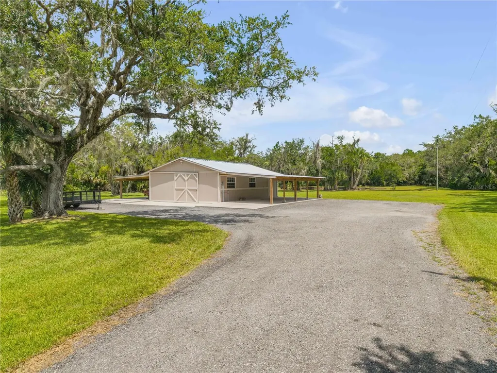 800 Hidden Oaks Lane Oak Hill FL 32759
