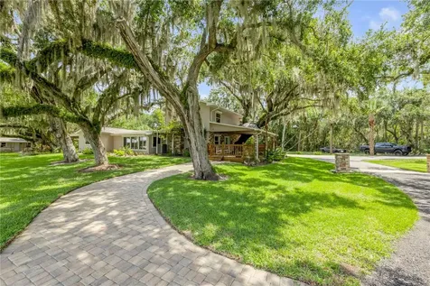 800 Hidden Oaks Lane Oak Hill FL 32759