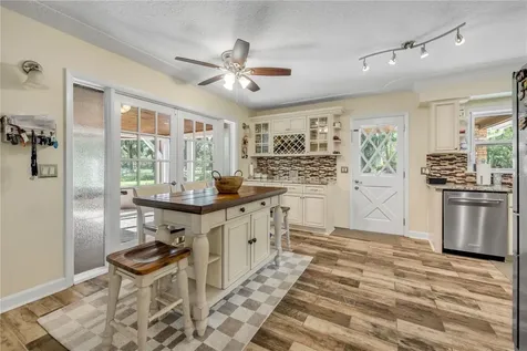800 Hidden Oaks Lane Oak Hill FL 32759