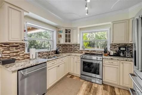 800 Hidden Oaks Lane Oak Hill FL 32759