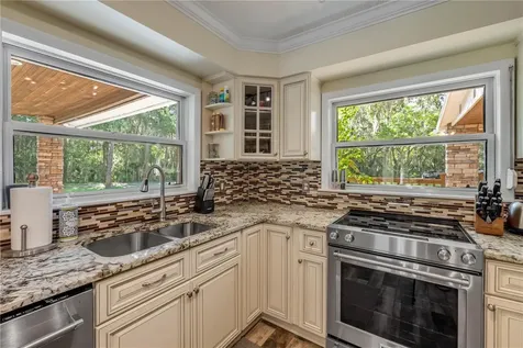 800 Hidden Oaks Lane Oak Hill FL 32759