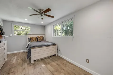 800 Hidden Oaks Lane Oak Hill FL 32759