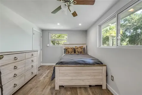 800 Hidden Oaks Lane Oak Hill FL 32759