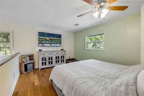 800 Hidden Oaks Lane Oak Hill FL 32759