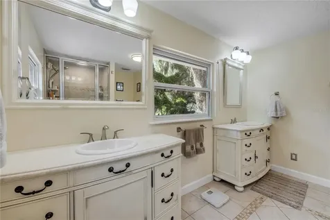 800 Hidden Oaks Lane Oak Hill FL 32759
