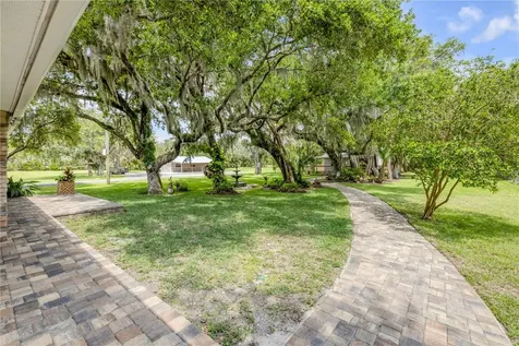 800 Hidden Oaks Lane Oak Hill FL 32759