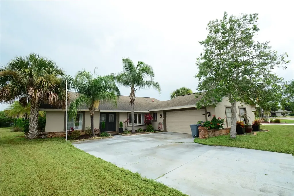 58 Comanche Court Palm Coast FL 32137