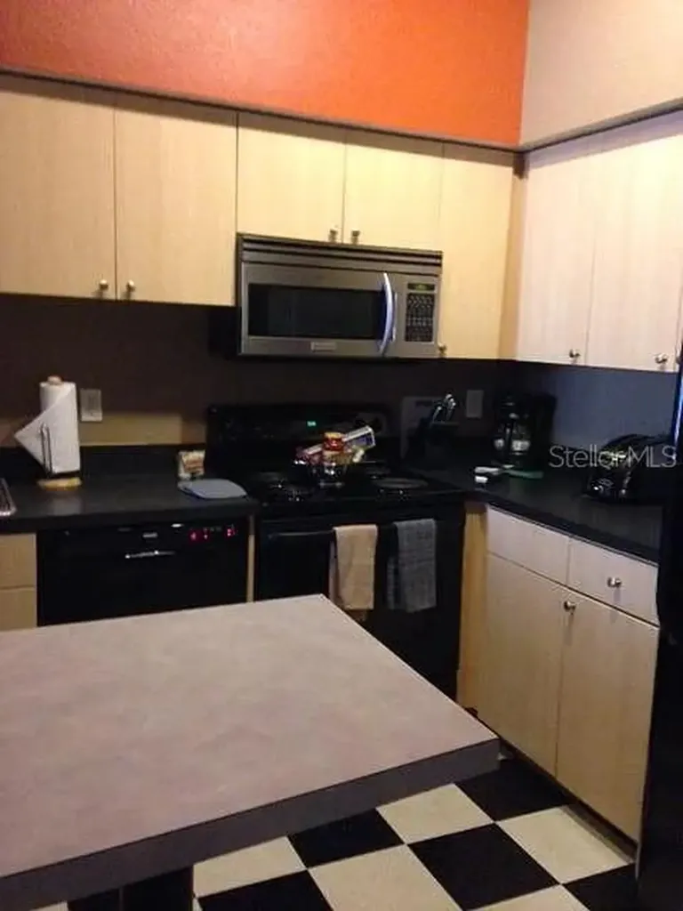 520 S Armenia Avenue Tampa FL 33609