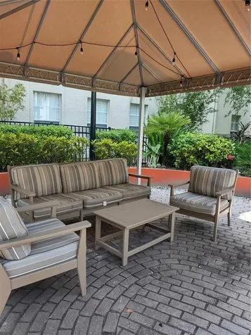 520 S Armenia Avenue Tampa FL 33609
