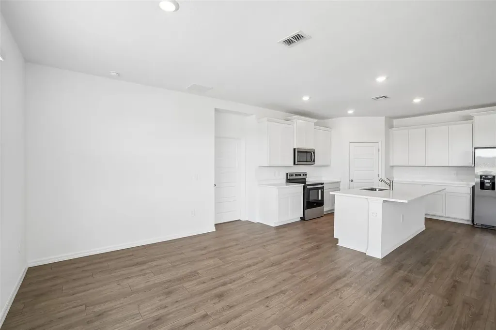 4672 Barberry Avenue Lakeland FL 33811