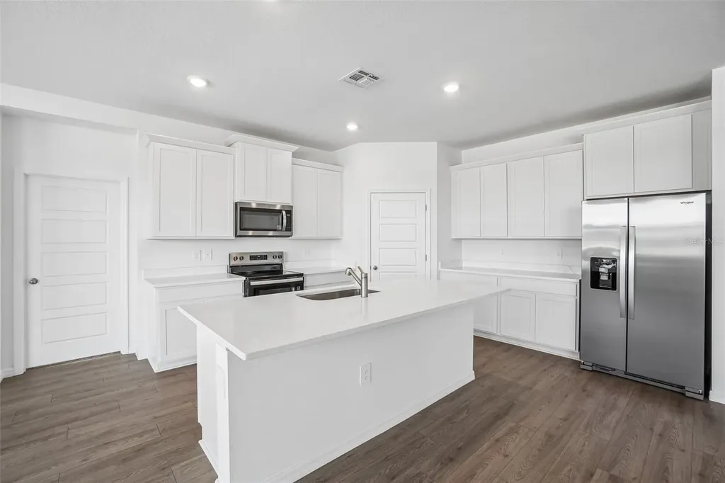 4672 Barberry Avenue Lakeland FL 33811