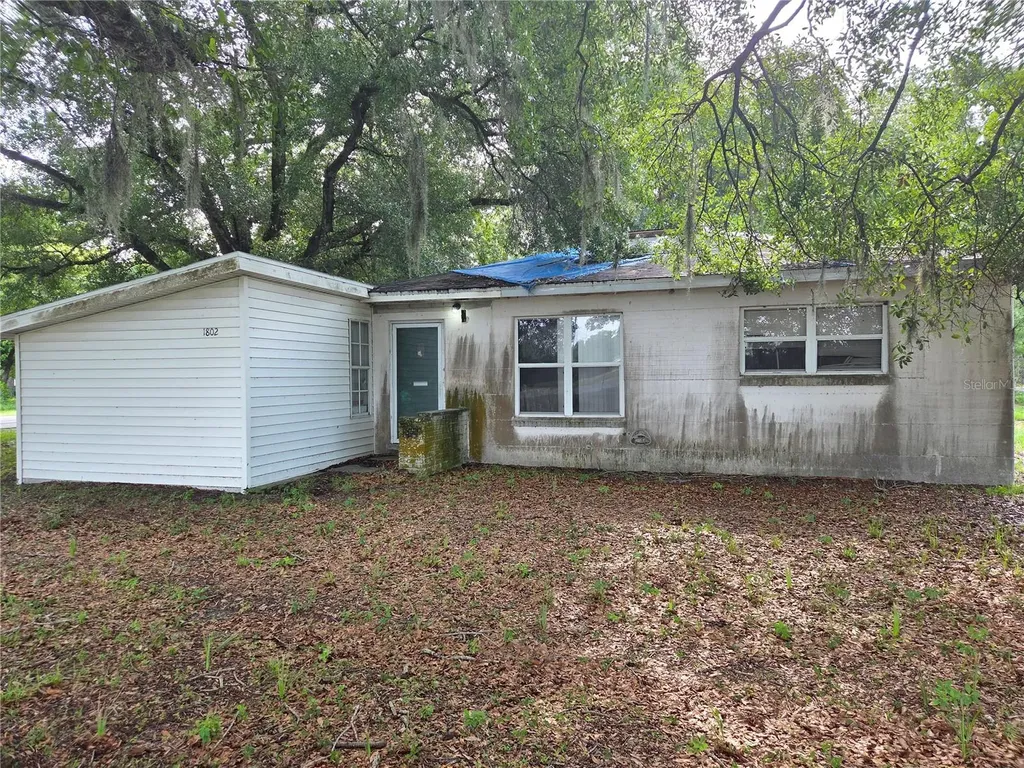 1802 N Alexander Street Plant City FL 33563