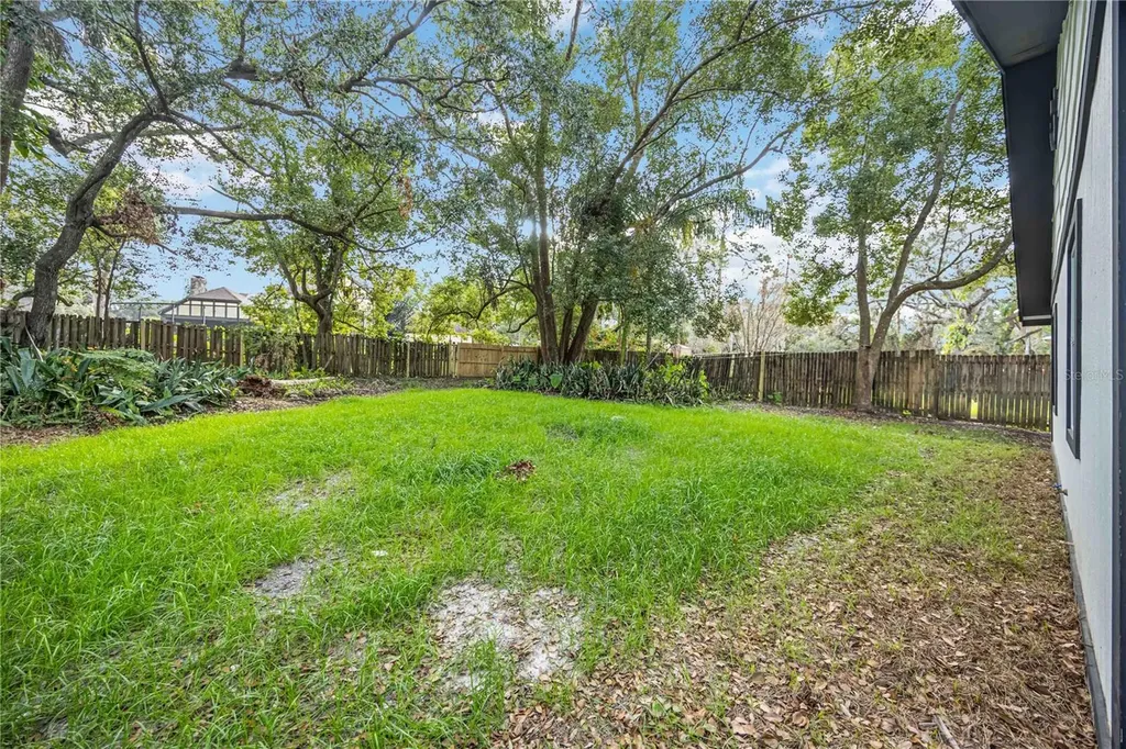 5433 579 Highway Seffner FL 33584