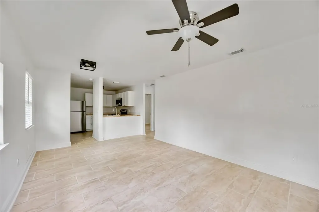 5433 579 Highway Seffner FL 33584
