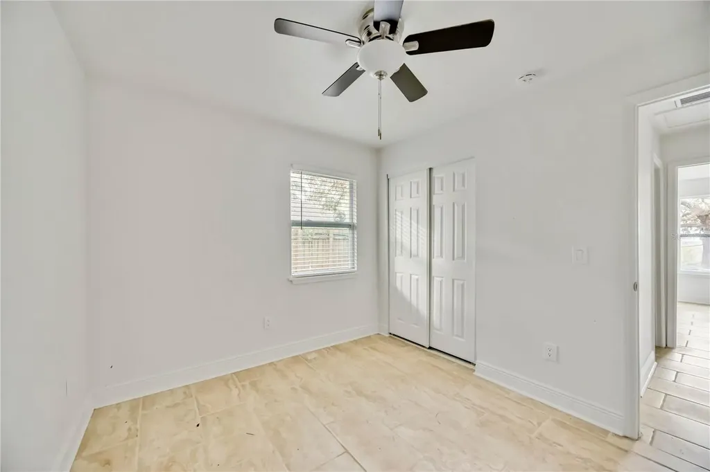 5433 579 Highway Seffner FL 33584