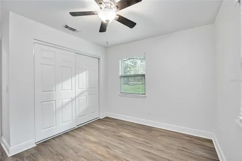5433 579 Highway Seffner FL 33584