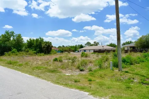 4505/4507 27th Street SW Lehigh Acres FL 33973