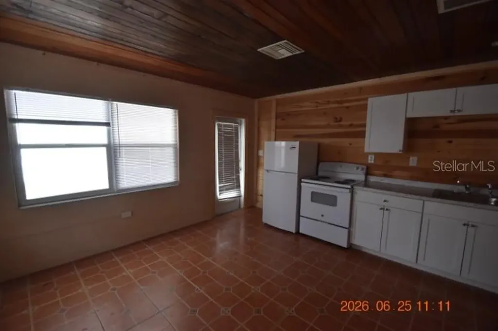 146 Coral Avenue St Petersburg FL 33708