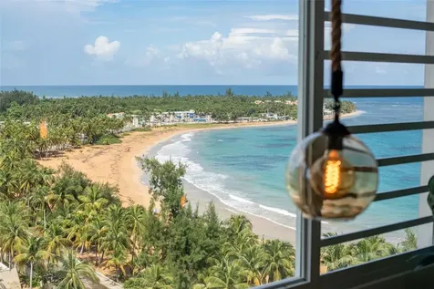 1404 Cond Playa Azul Iii Luquillo PR 00773