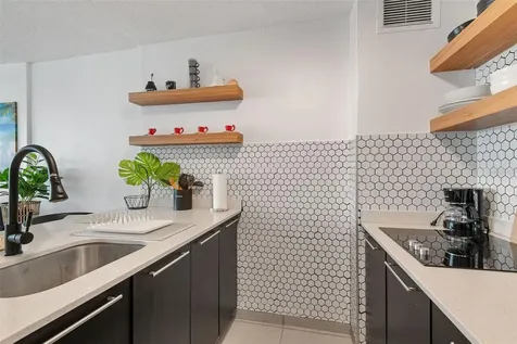 1404 Cond Playa Azul Iii Luquillo PR 00773