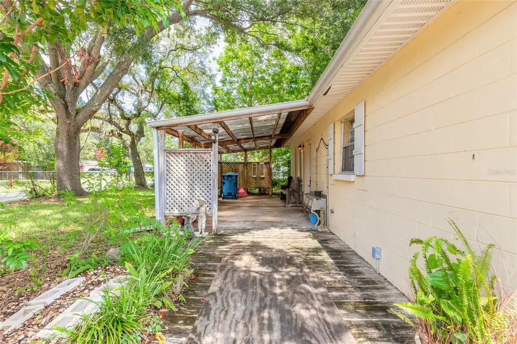 1219 Leon Lane Daytona Beach FL 32117