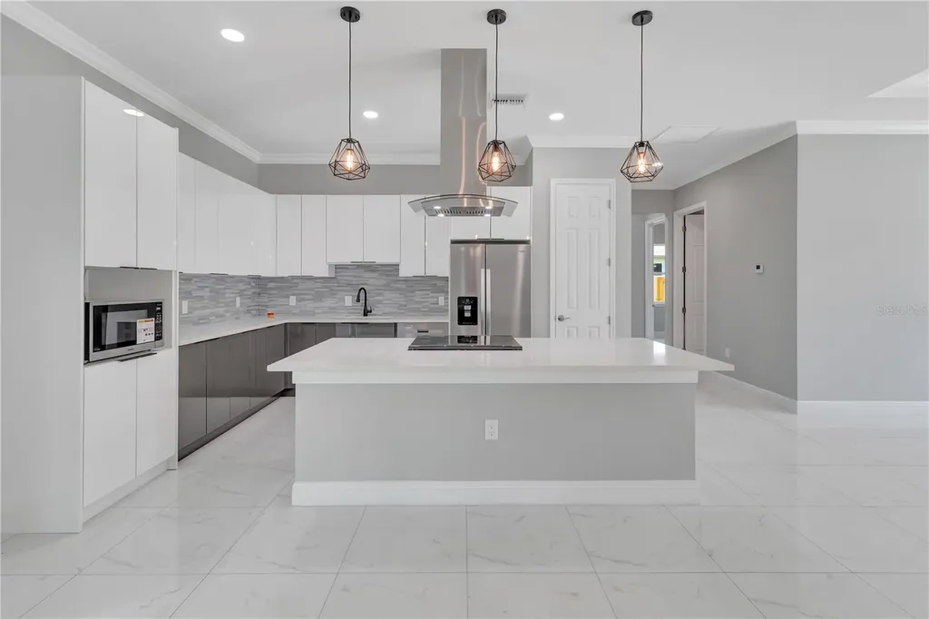 319 Water Shore Drive Leesburg FL 34748