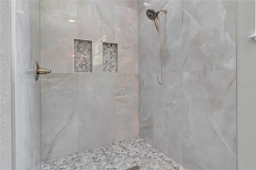 319 Water Shore Drive Leesburg FL 34748