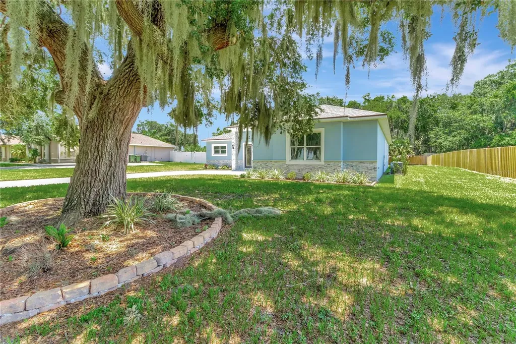 319 Water Shore Drive Leesburg FL 34748