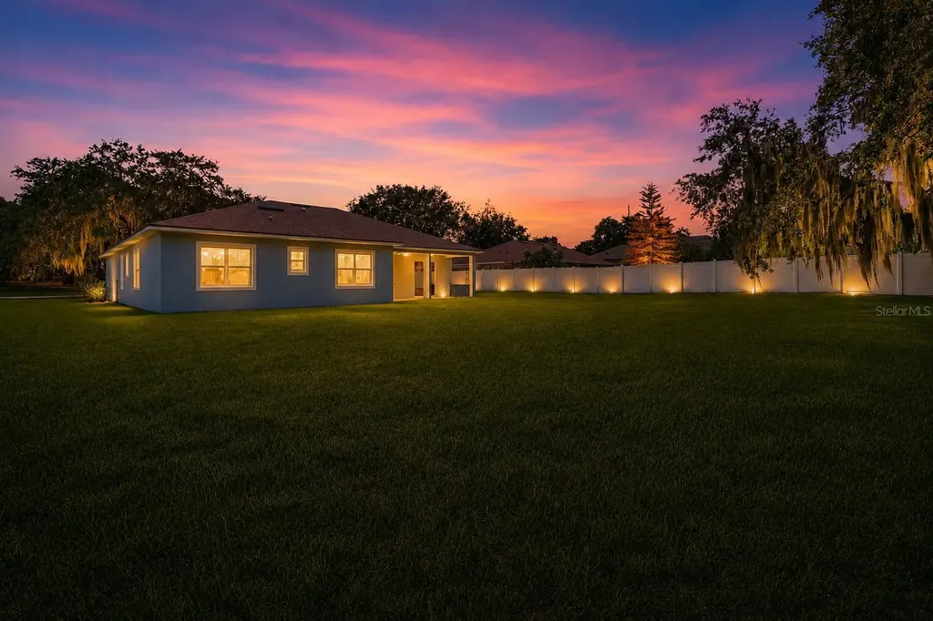 319 Water Shore Drive Leesburg FL 34748