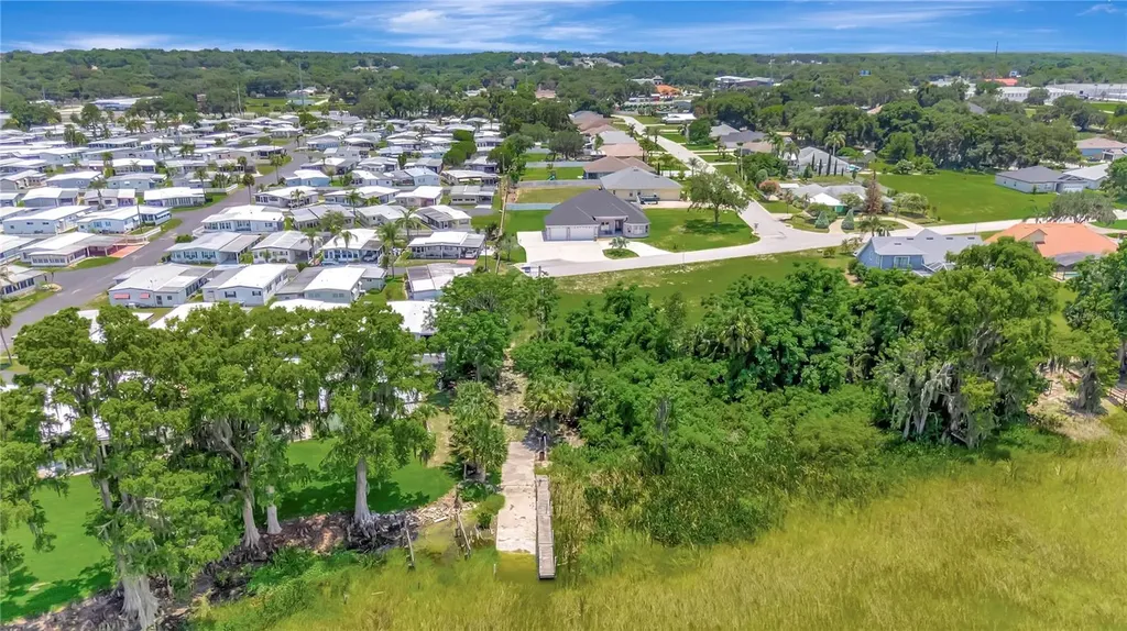 319 Water Shore Drive Leesburg FL 34748