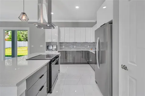 319 Water Shore Drive Leesburg FL 34748