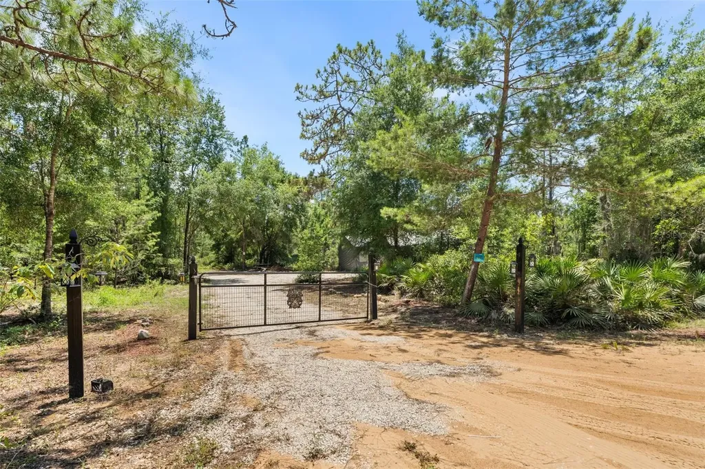 419 Lily Trail Interlachen FL 32148