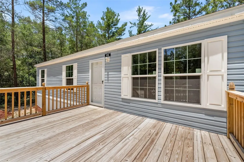 419 Lily Trail Interlachen FL 32148