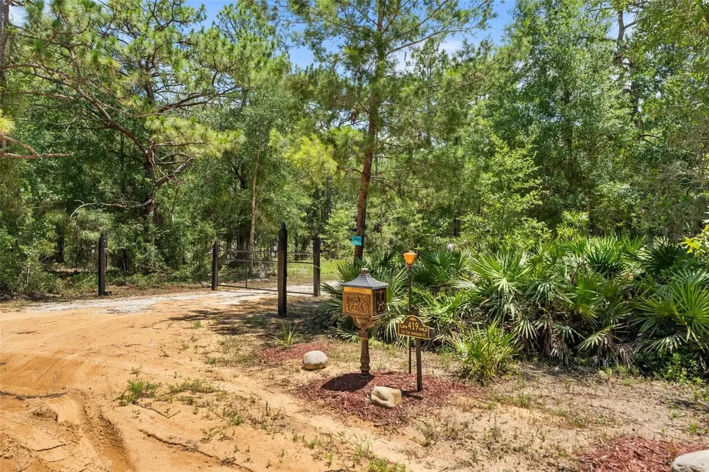 419 Lily Trail Interlachen FL 32148