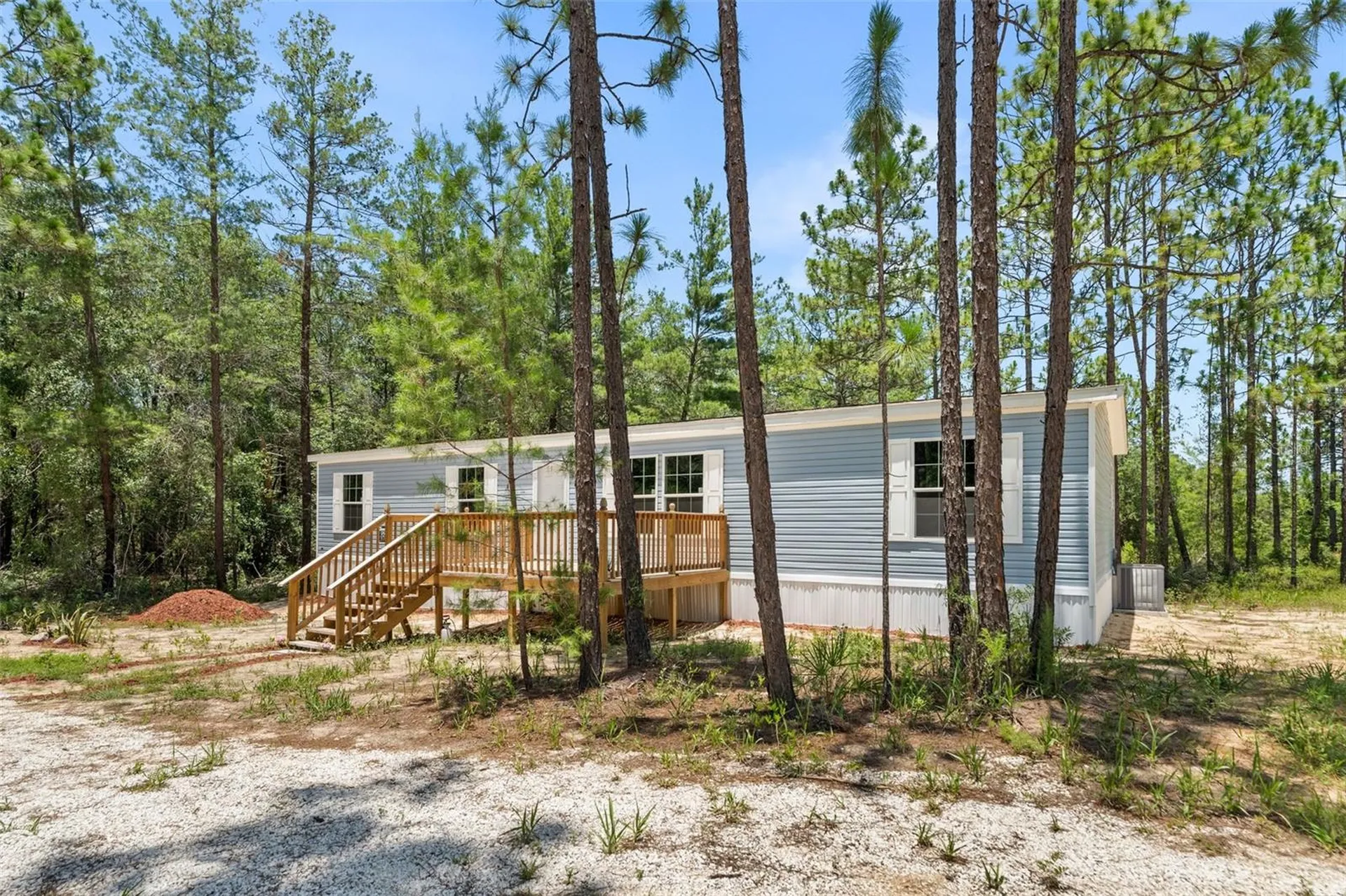 419 Lily Trail Interlachen FL 32148