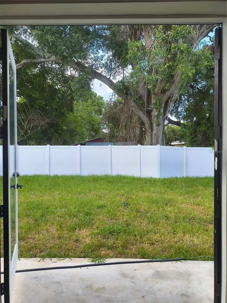 4013 E Curtis Street Tampa FL 33610