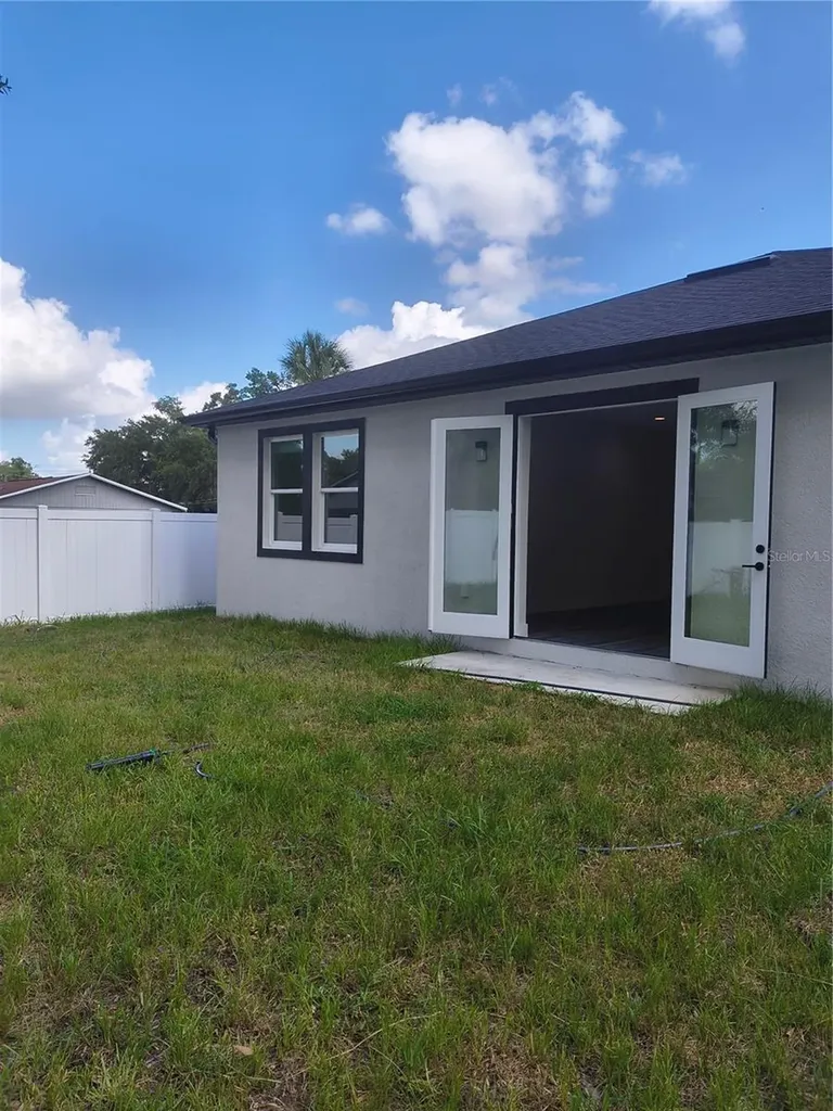 4013 E Curtis Street Tampa FL 33610