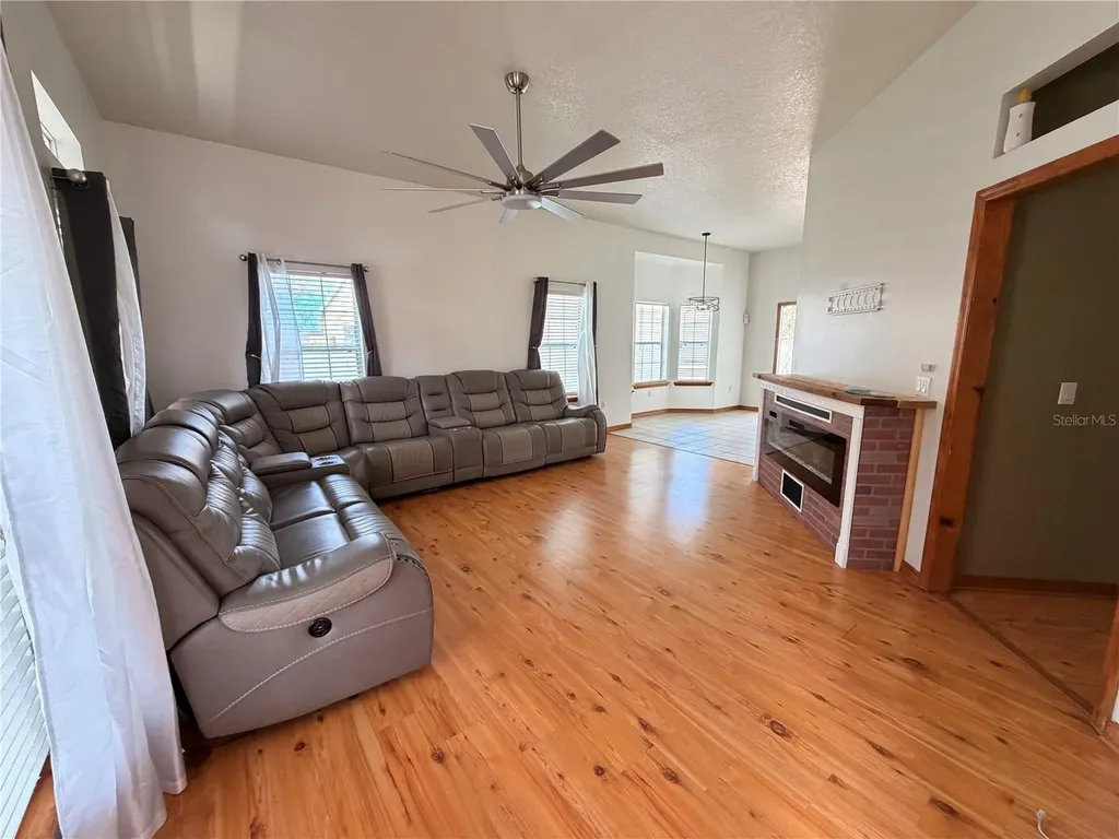 1011 Minnesota Avenue St Cloud FL 34769
