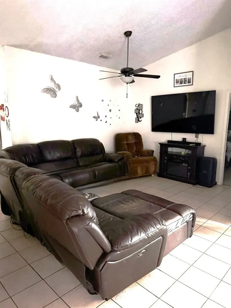 4817 Grove Point Drive Tampa FL 33624