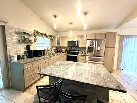 4817 Grove Point Drive Tampa FL 33624